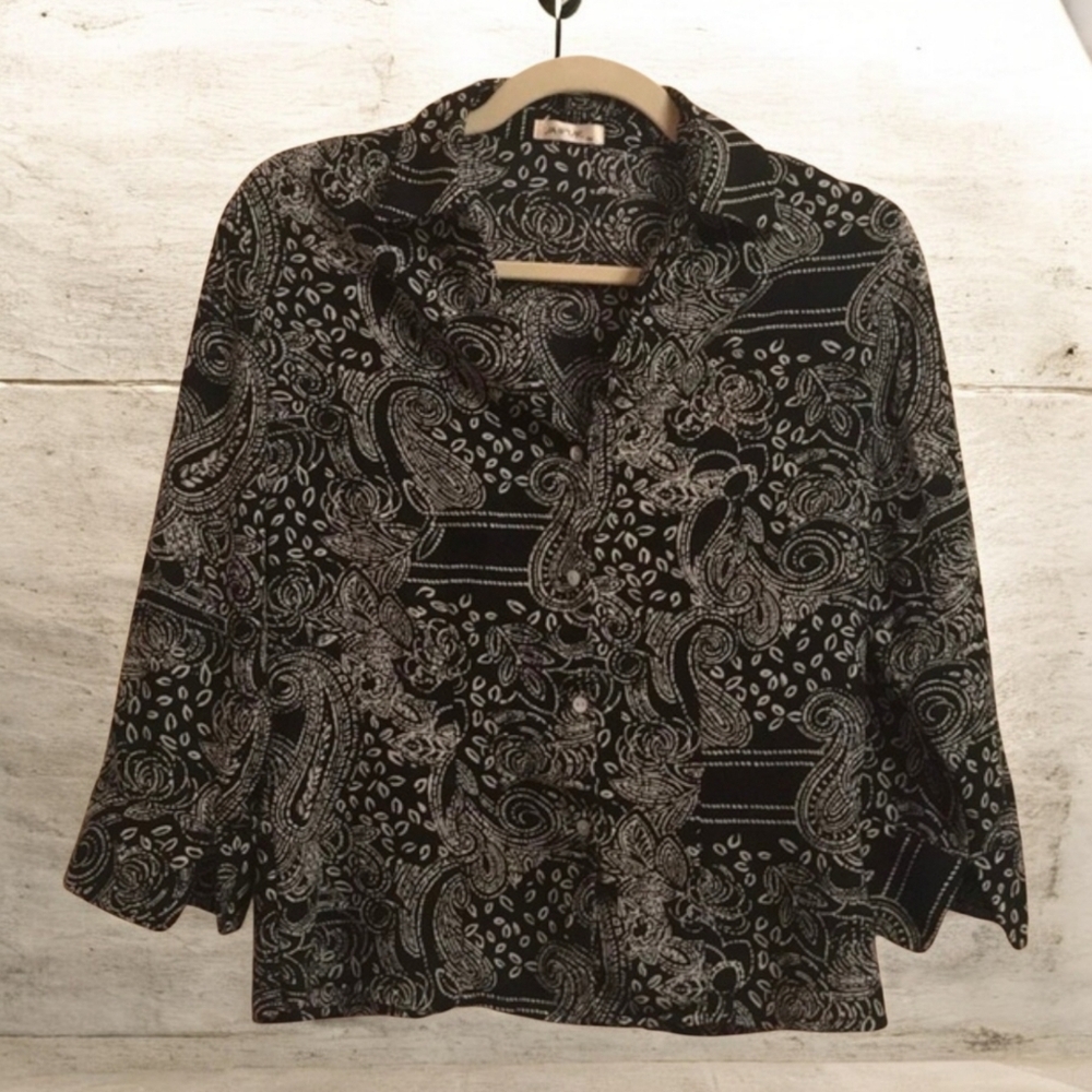 Jaipur‎ blouse Women's Size Small black white Artsy Artzy Button-down Abstract